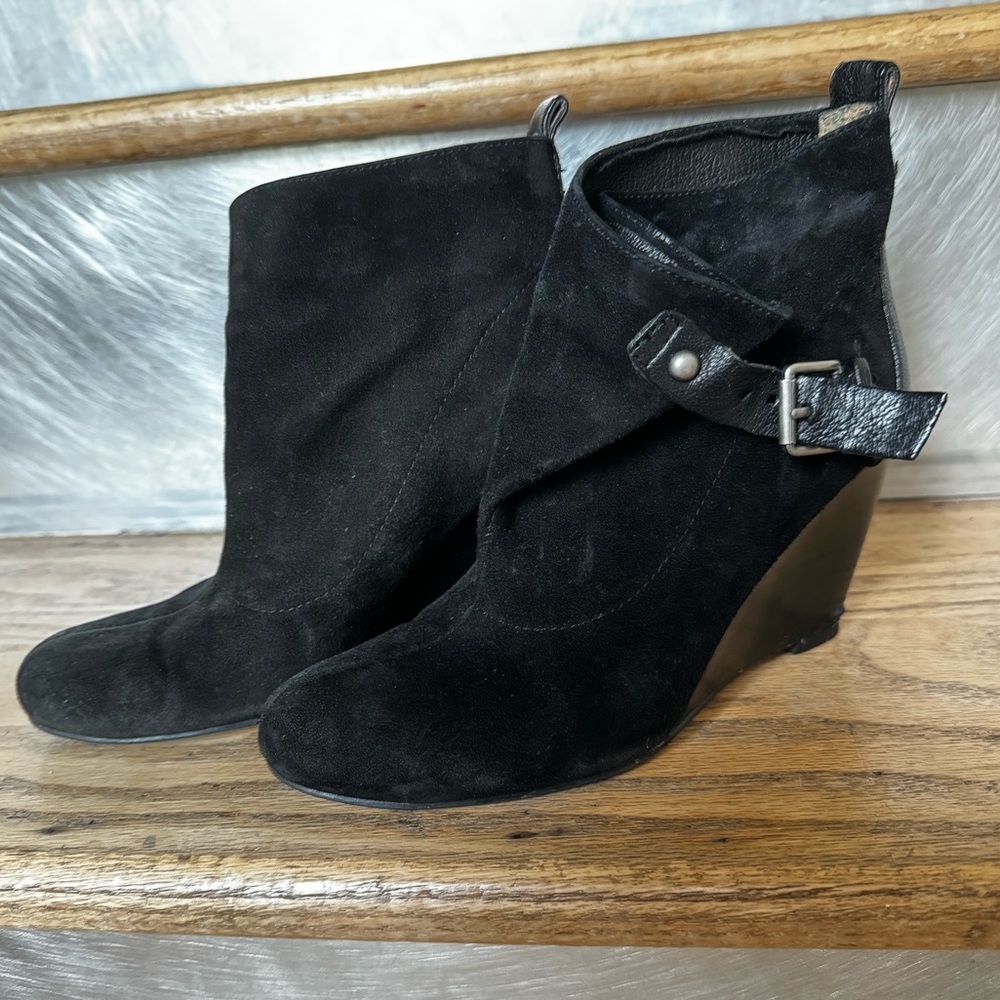 Nine West Booties, Wedges, Suede, size US6, pre-owned